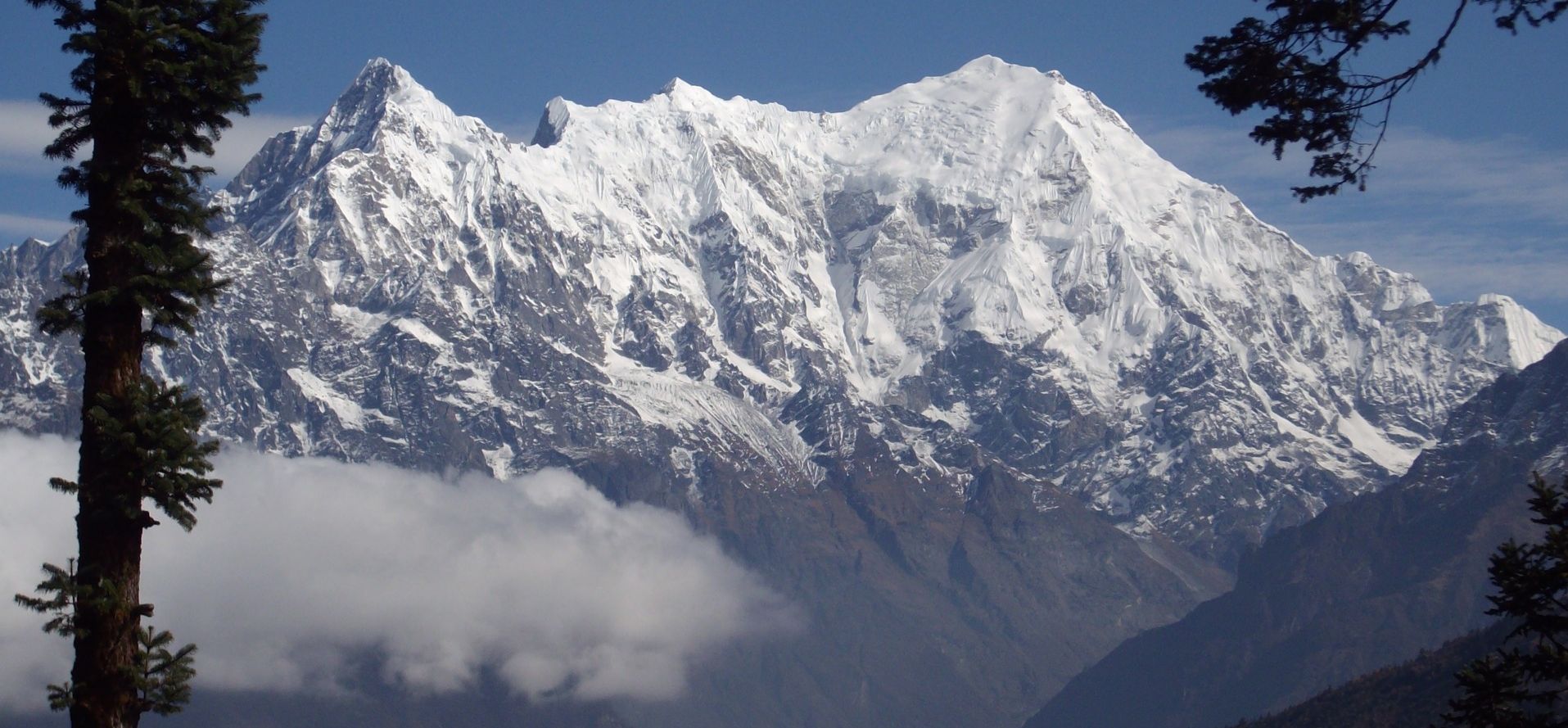 Mount Langtang Lirung