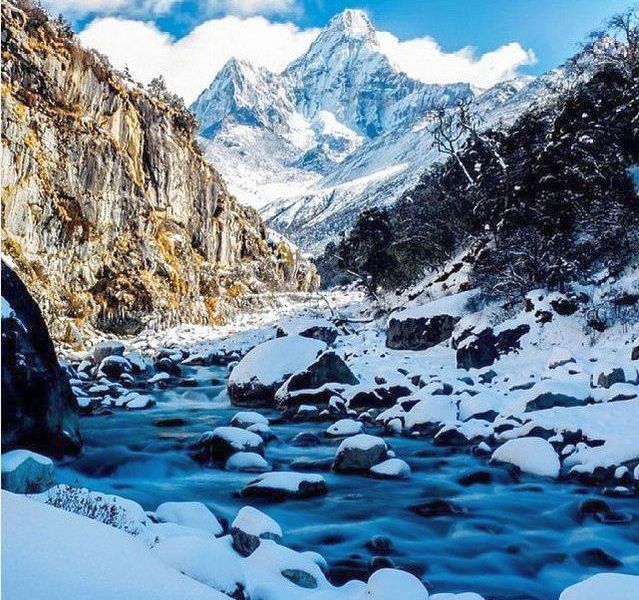 Ama Dablam from Dudh Khosi