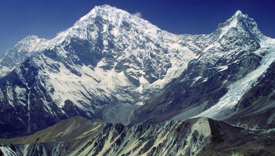 Mt.Langtang Lirung and Kimshung