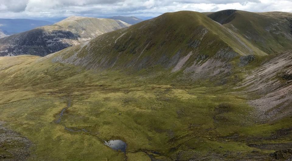 Aonach Beag