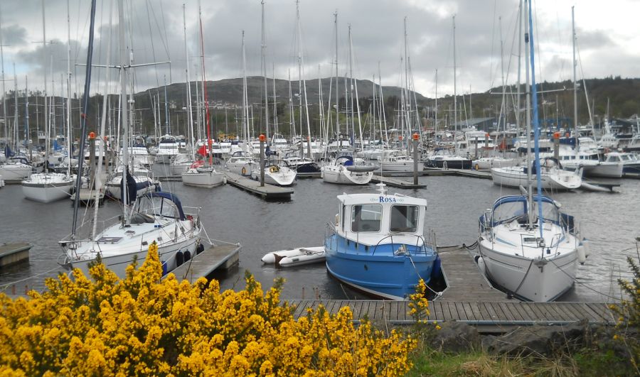 Coastal path from Lunderston Bay to Inverkip on the Ayrshire Coast in the Firth of Clyde