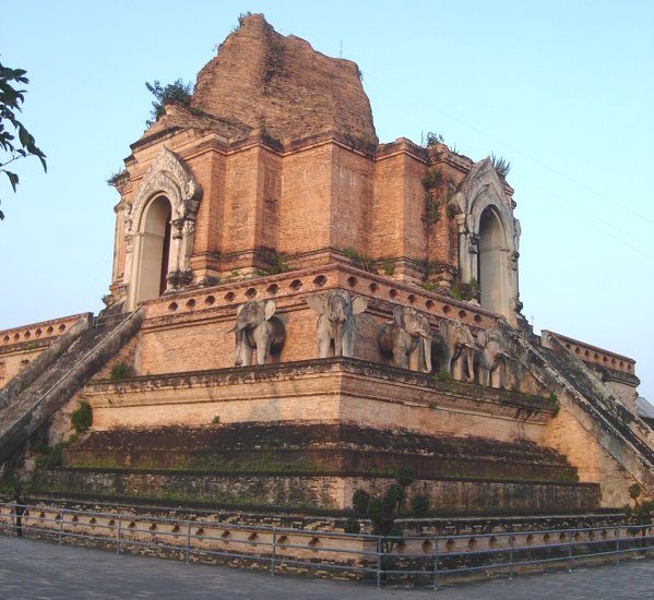 Wat Chedi Luang in Chiang Mai