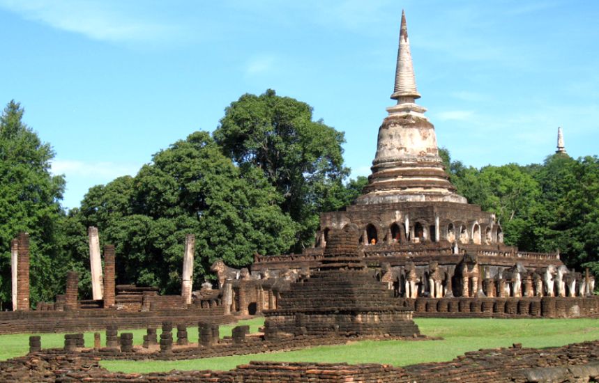 Chedi at Wat Chang Lom in Si Satchanalai Historical Park in Northern Thailand